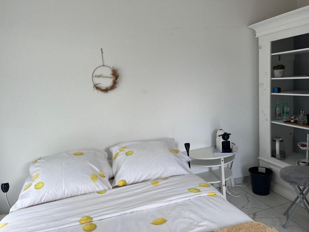 Au Bord De L'Eau Apartamento Orpund Exterior foto