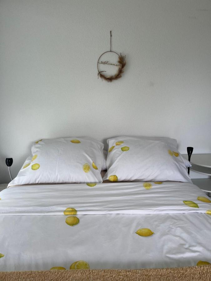 Au Bord De L'Eau Apartamento Orpund Exterior foto